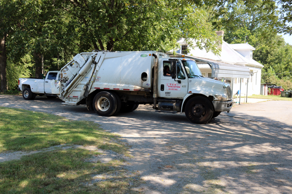 Garbage Truck for Residential and Commercial Garbage Services